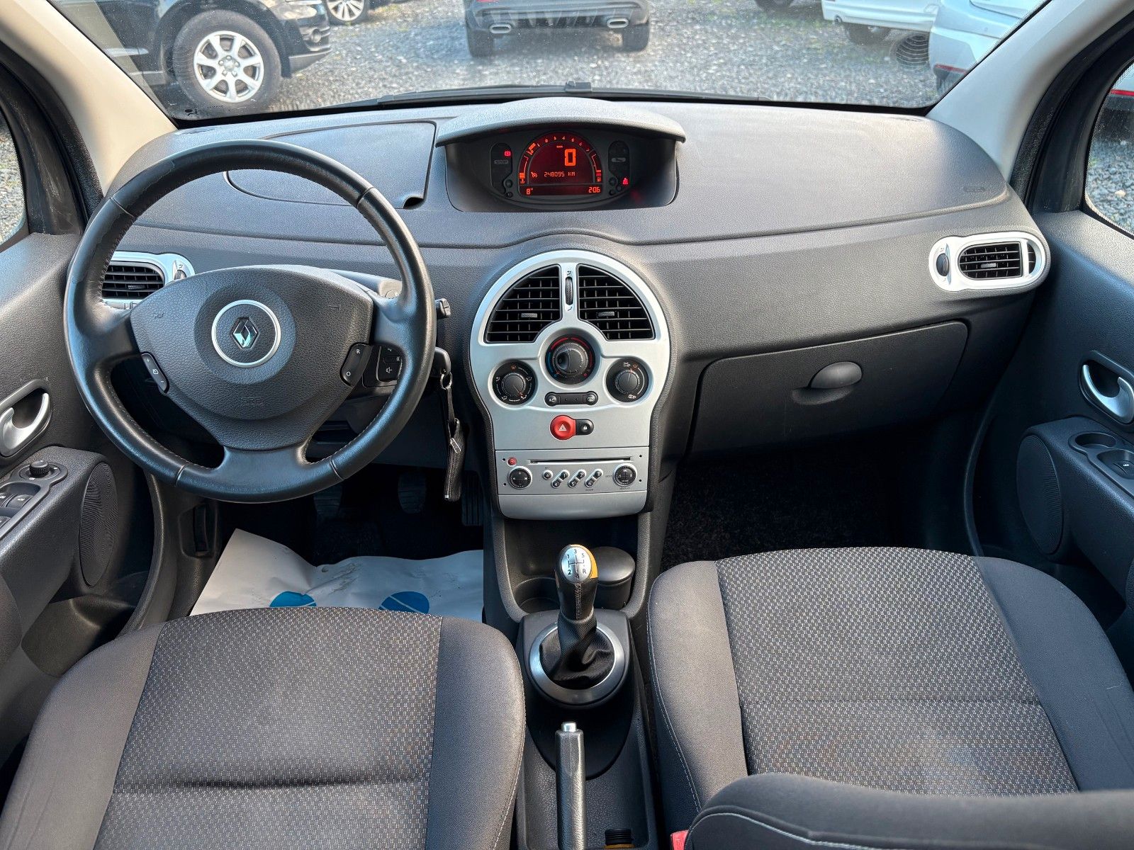 Fahrzeugabbildung Renault Modus 1.2 TCe 100 Klima 2.HAND TÜV 10/2027 Tempo