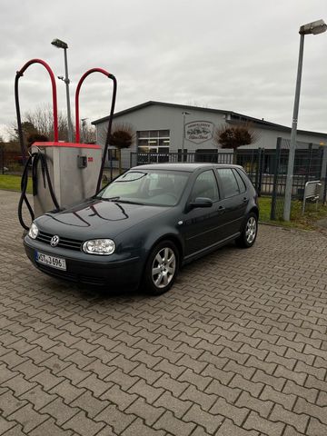 Volkswagen Golf 4 1.4 Pacific in Grau - Scheckheft, T...