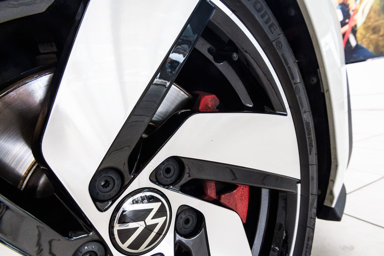 Fahrzeugabbildung Volkswagen Golf VIII GTI DSG LED+PANO+RFK+HuD+BLACK-STYLE