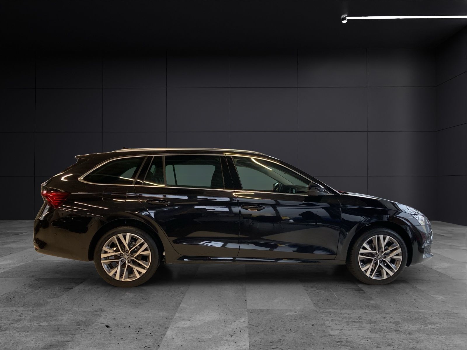 Fahrzeugabbildung SKODA Octavia Combi Balance 1.5 TSI mHEV DSG AHZV 3 J