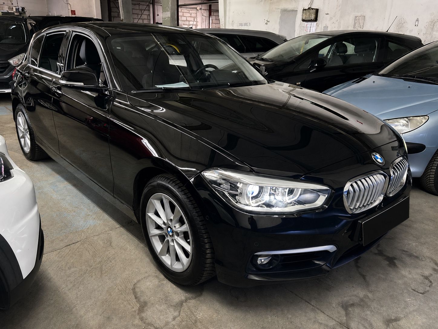 BMW 120 i Metropolitan LED AHK TEMPOMAT KAMERA SHZ foto 2