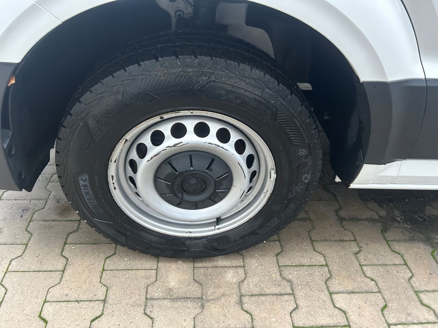 Fahrzeugabbildung Volkswagen Crafter Kasten 2.0 mittellang