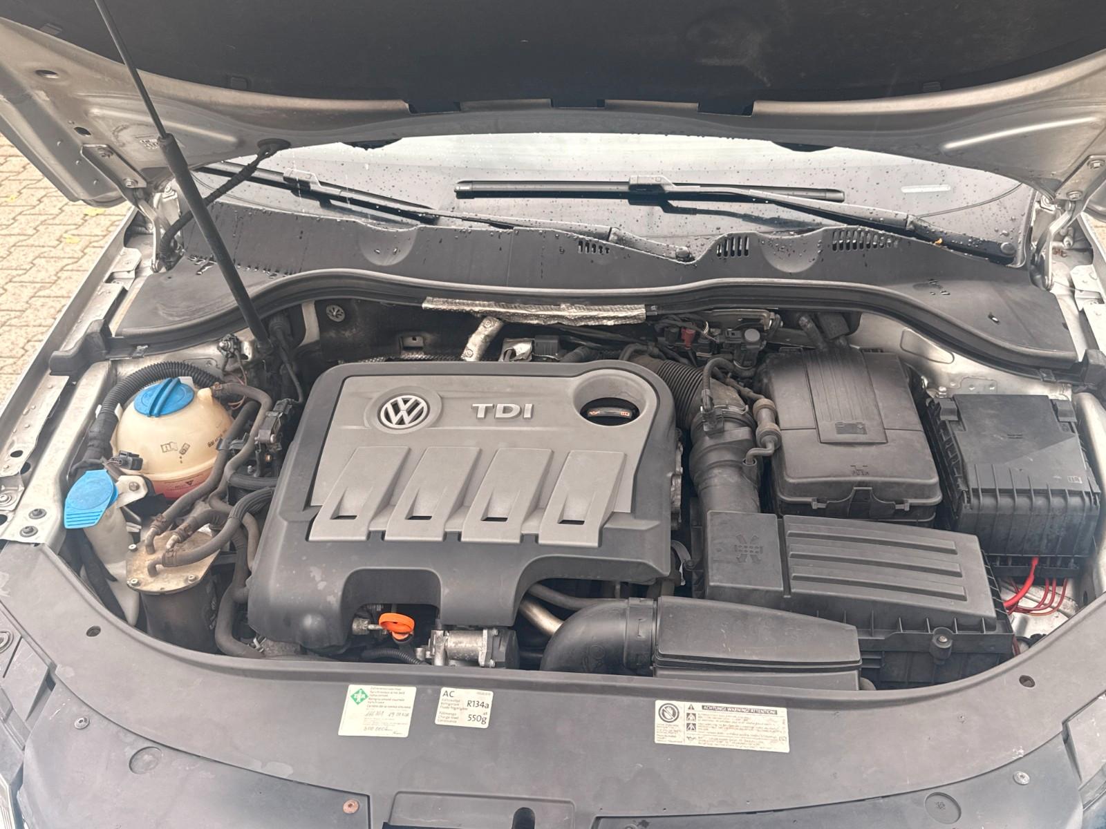 Volkswagen Passat 2012 — photo 48