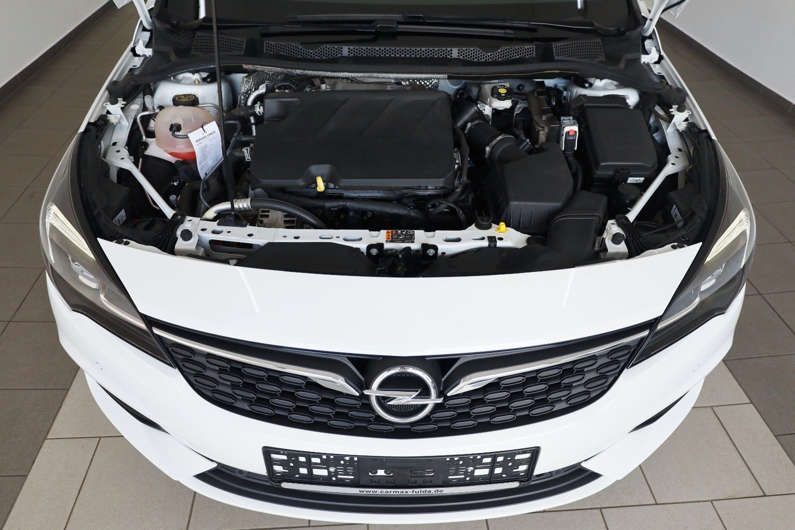 Fahrzeugabbildung Opel Astra K Lim. 5-trg. Design & Tech LED,SH,PDC,App