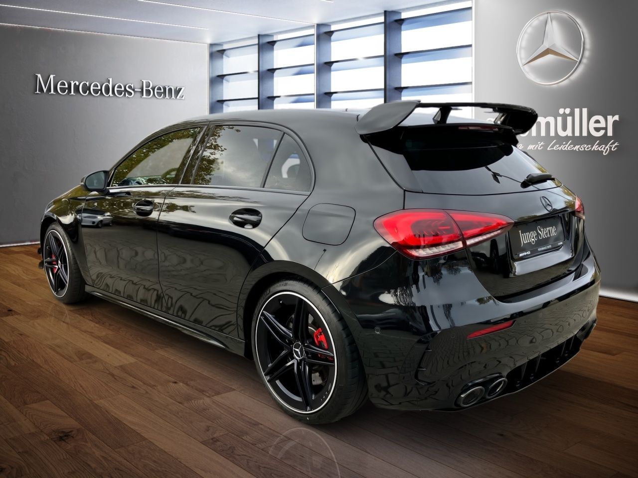 Fahrzeugabbildung Mercedes-Benz AMG A 45 S 4M+ AEROD+NIGHT+MEMO+360+MULTIB+TOTW