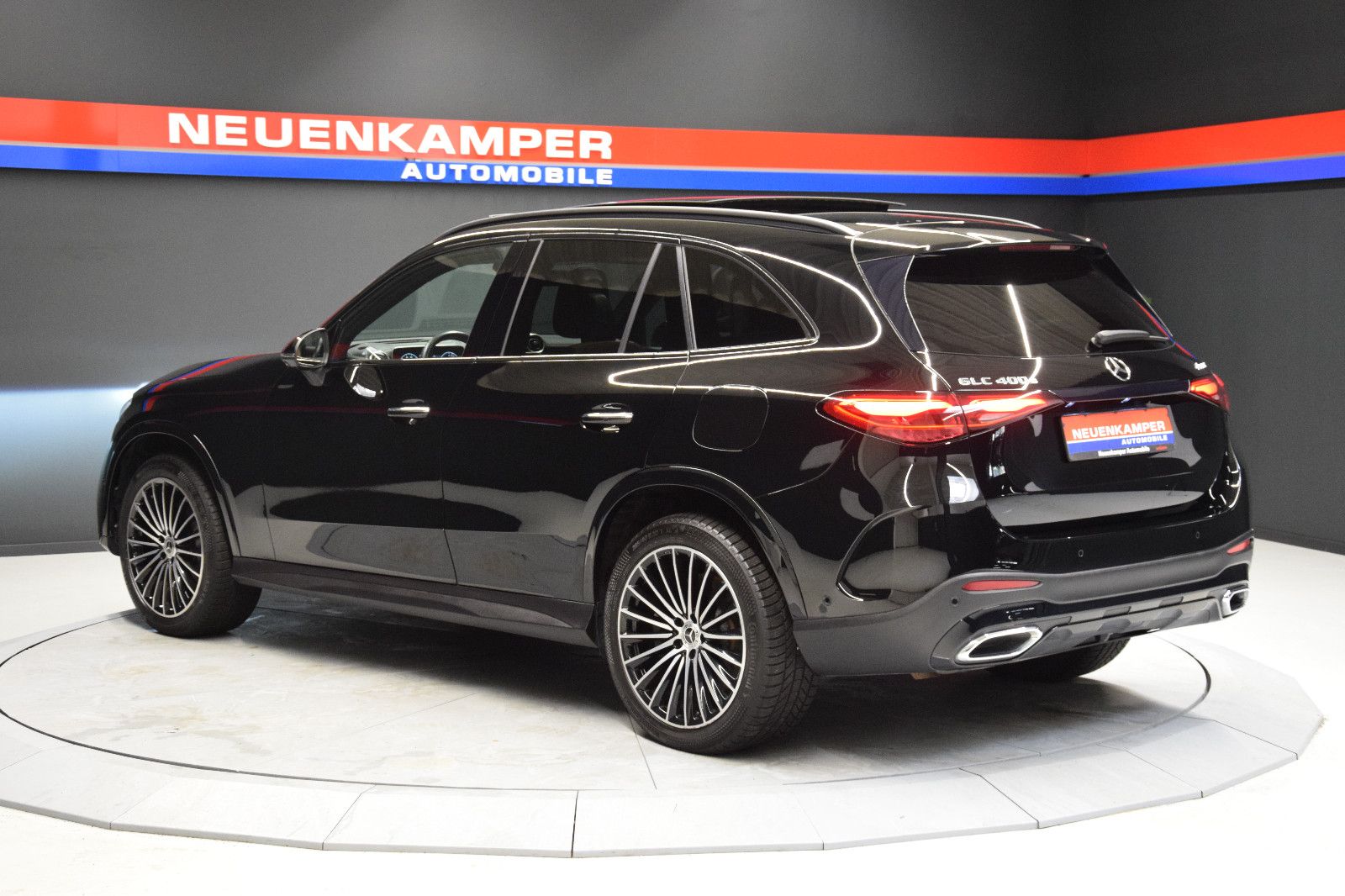 Fahrzeugabbildung Mercedes-Benz GLC 400 e 4Matic AMG Line Pano Distron. AHK 360°