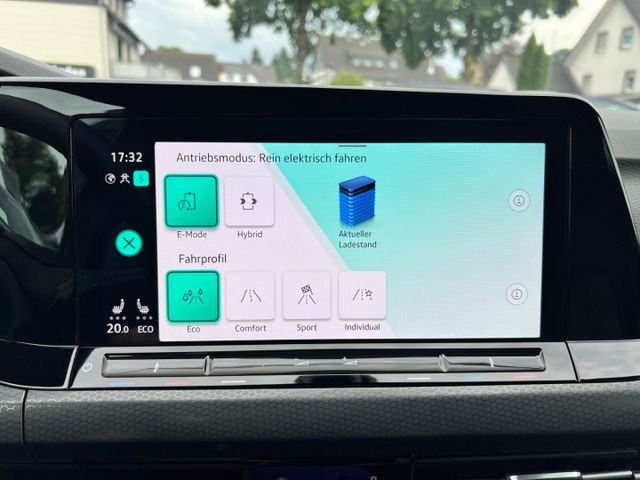 Golf VIII GTE 1.4 TSI DSG LED Navi 18 Zoll