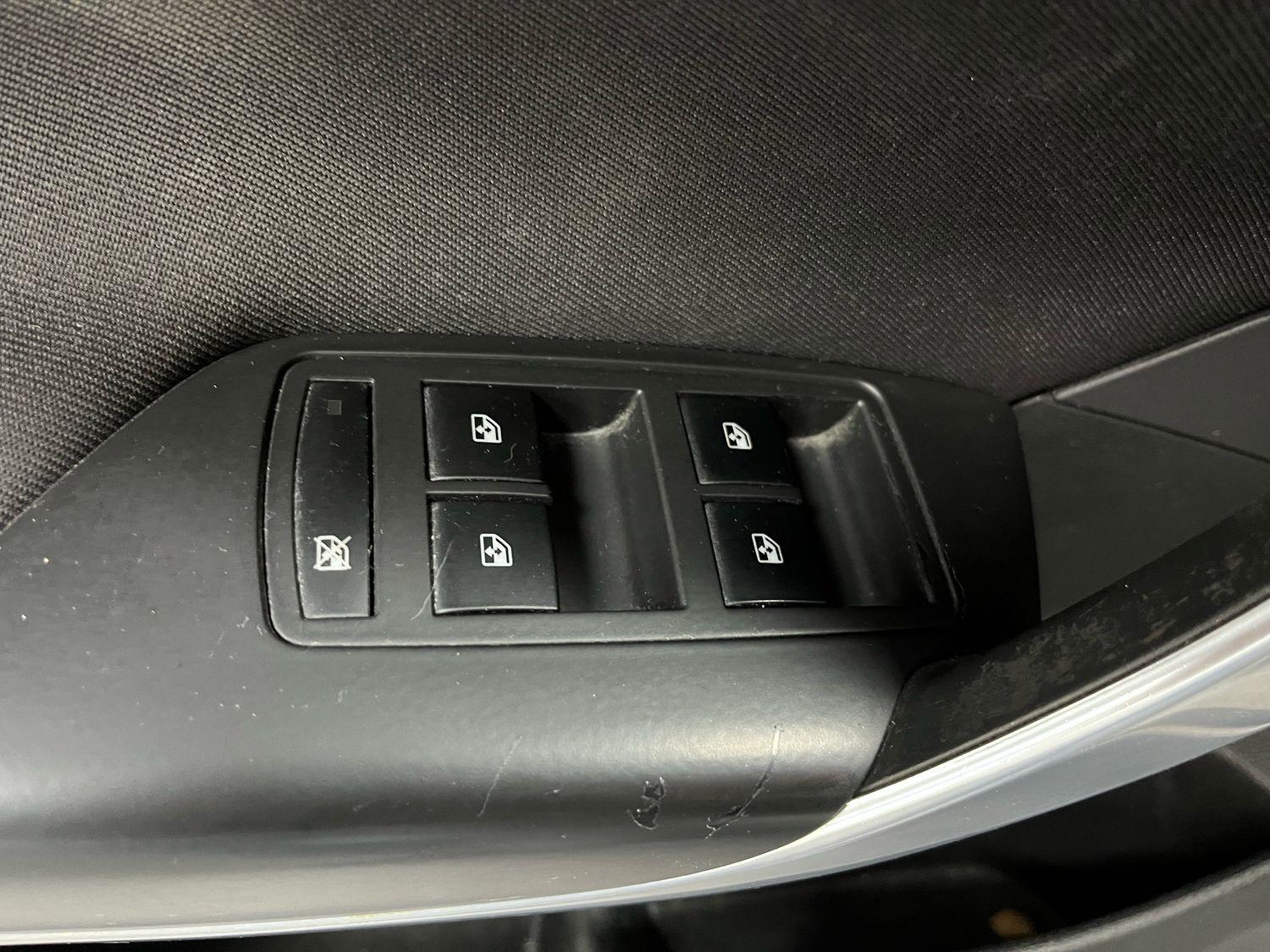 Opel Insignia 2013 — photo 15