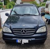 Mercedes-Benz ML 320  Baujahr 2000 - Mercedes-Benz ML 320 in München
