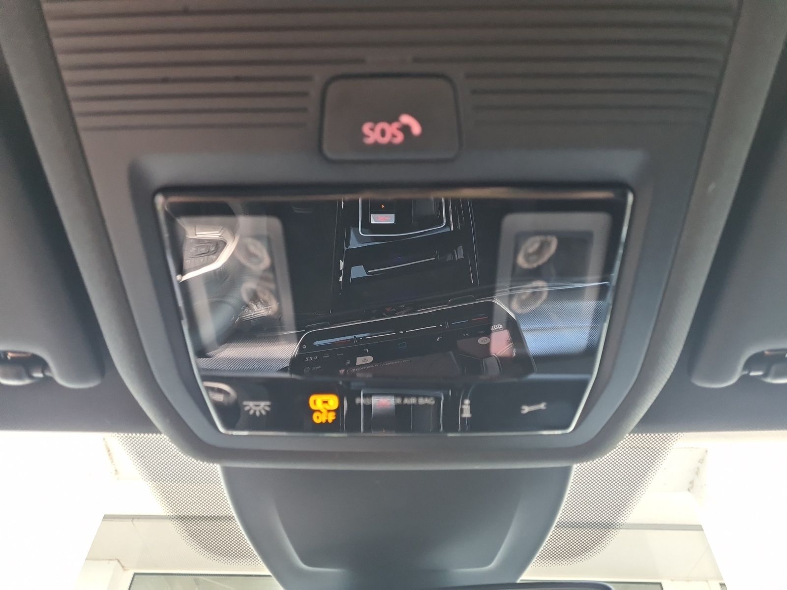 Fahrzeugabbildung Volkswagen Golf VIII GTE Matrix HUD AHK 360° DCC ACC Keyles