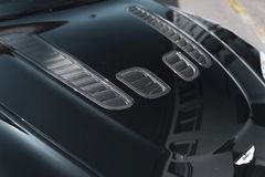 Fahrzeugabbildung Aston Martin V12 Vantage Carbon Black Edition *MwSt / Manual*