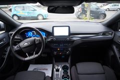 Fahrzeugabbildung Ford Focus Lim. 2.0 ST-Line X Aut. ACarPlay B&O Pano!
