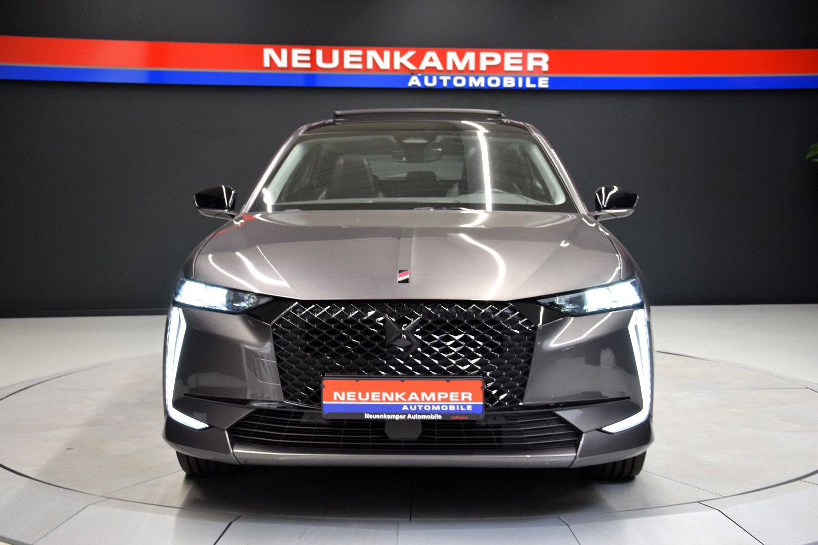 Fahrzeugabbildung DS Automobiles DS4 Performance Line Pano Sitzheizung