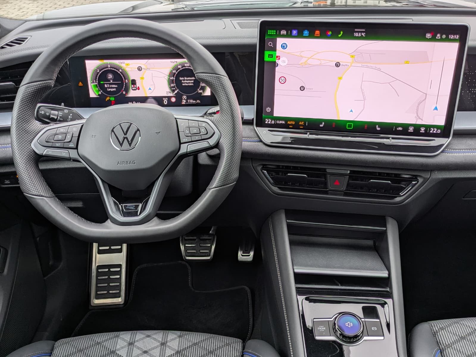 Fahrzeugabbildung Volkswagen Tayron 2.0 TDI 4M R-Line BLACK*7Si*MATRIX*PANO