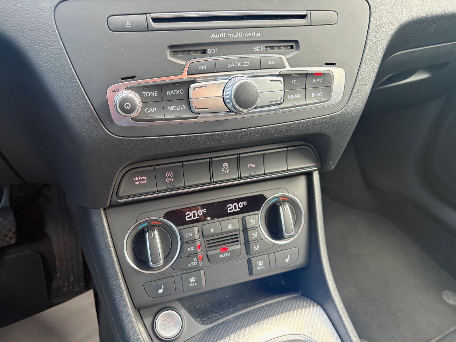Fahrzeugabbildung Audi Q3 design quattro 2.0 TDI S-tronic Navi LED SHZ