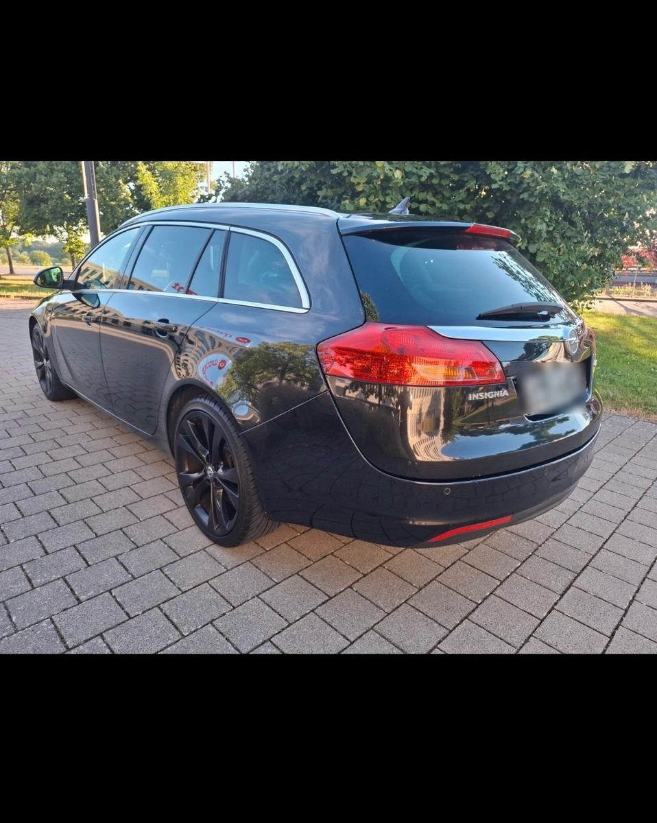 Opel Insignia 2011 — engine 1.956 cm³, 160 HP (118kW)