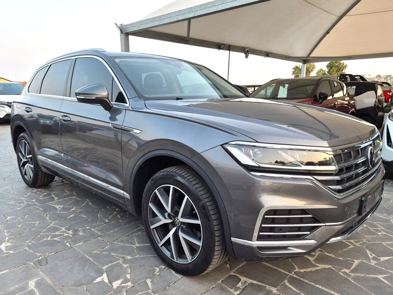 Volkswagen Touareg 3.0 V6 TDI 286 CV SCR Eleganc imagem 3