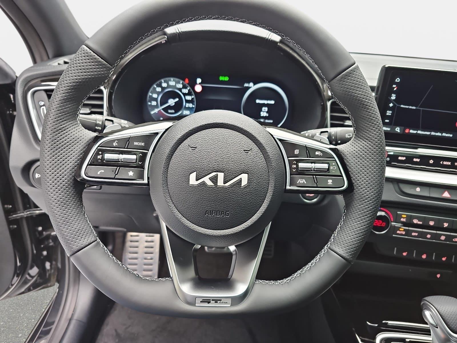 Kia CEED SW 1.5 T-GDI DCT7 GT-LINE TECHNOLOGIE LEDER