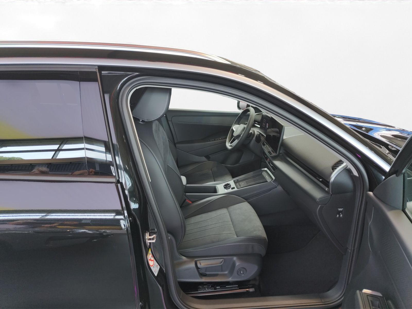 Volkswagen T-Roc - Bild 12