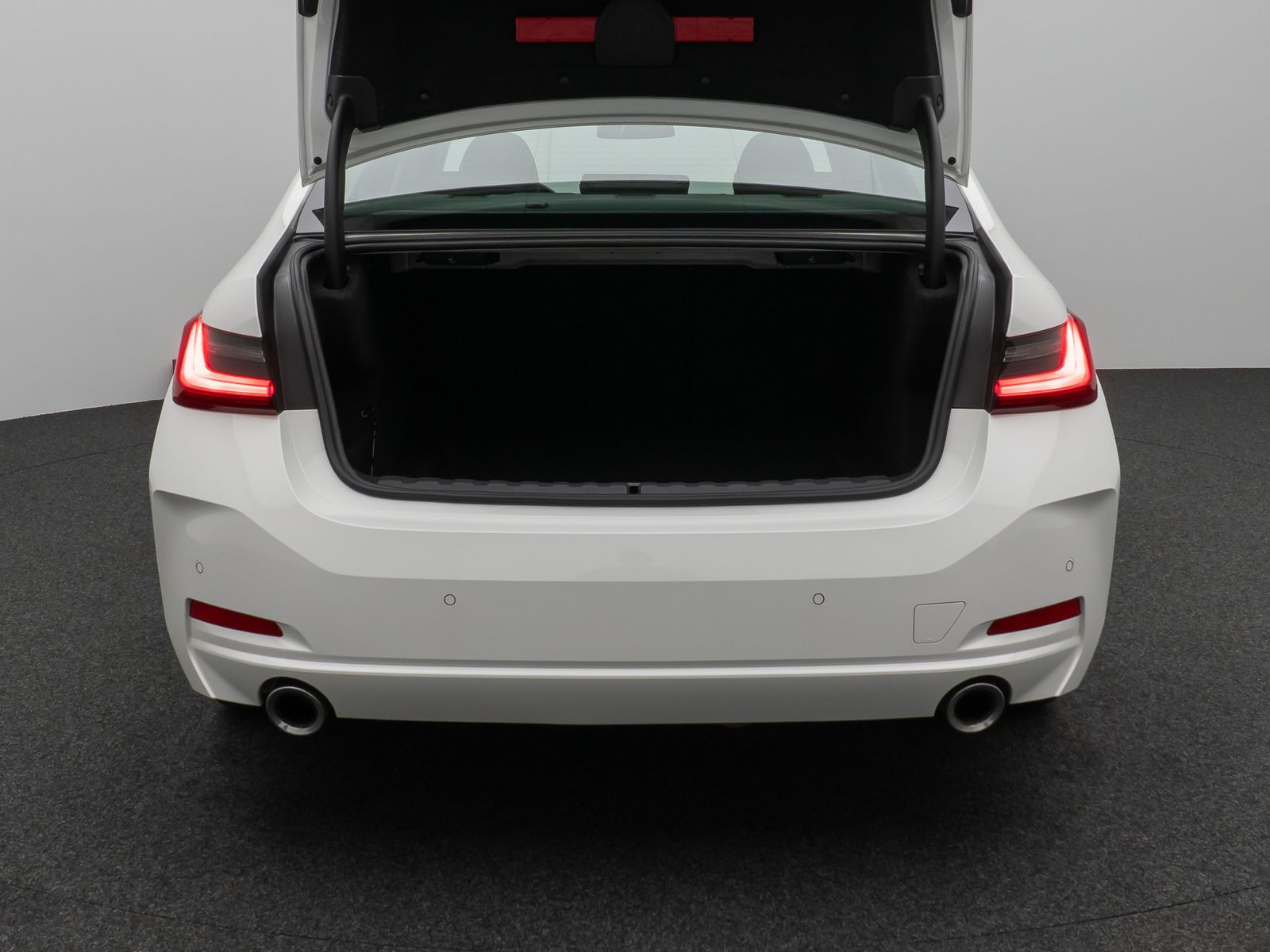 Fahrzeugabbildung BMW 320i xD DAB CockPit+ PDC DrivingAssit AHK Sport