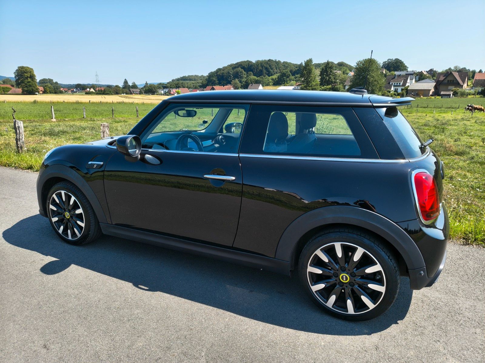 MINI Cooper SE MINI Electric Trim MINI Electric Trim