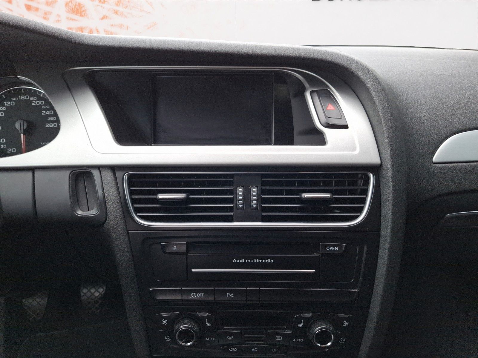 Fahrzeugabbildung Audi A4 Avant S line Sportpaket / plus ! TÜV NEU !