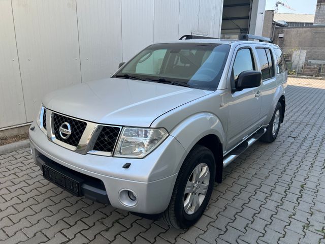 Nissan Pathfinder 2.5 dCi .Automatik.Klima.7 Sitzer