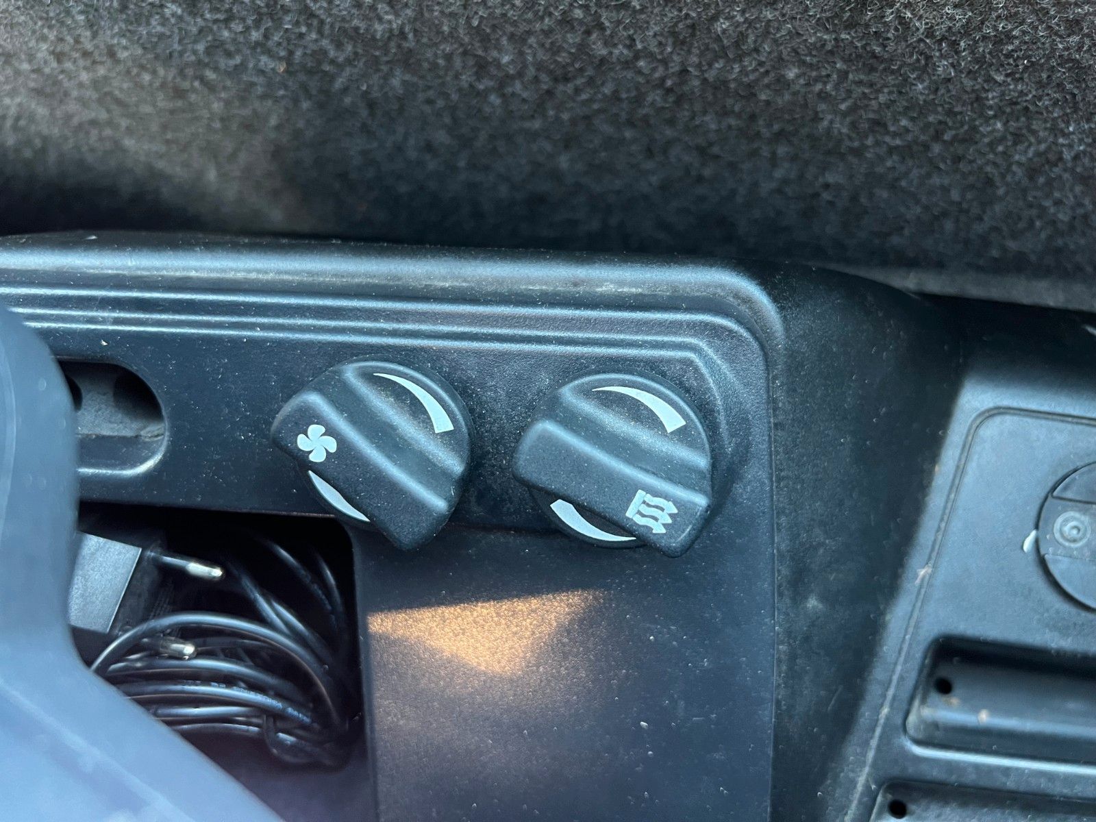 Fahrzeugabbildung Still RX70-30 / Triplex: 4.60m / nur 568h / SS / Waage