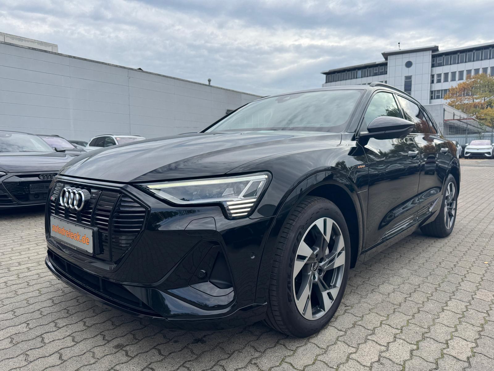 Audi e-tron 55 2x S line ACC AHK HuD PANO S-SITZE B&O