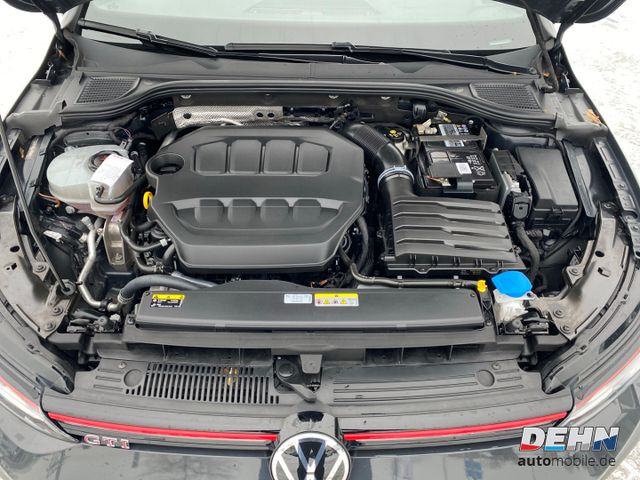 Volkswagen Golf VIII GTI Clubsport 2.0 Matrix H&K Kam Navi