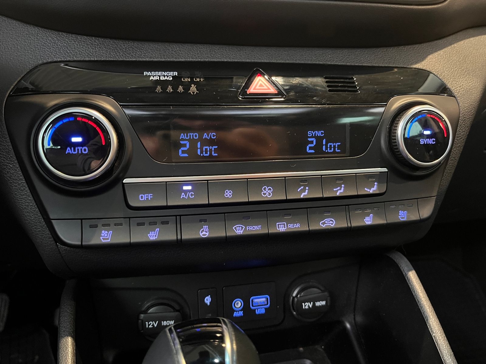 Fahrzeugabbildung Hyundai TUCSON Premium 4WD PANO LED NAVI