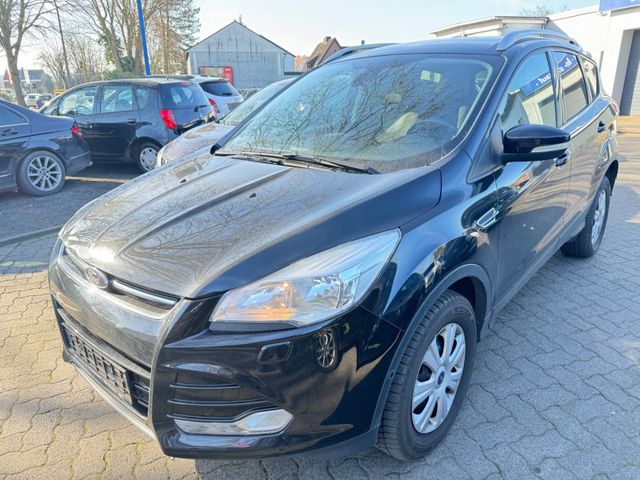 Ford Kuga Titanium*AUTOMATIK*TEILLEDER*NAVI*SHZ*