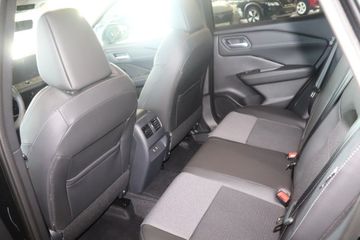 Fotografie 7 des Nissan Qashqai 1.3 DIG-T MHEV Xtronic N-Connecta (J12)