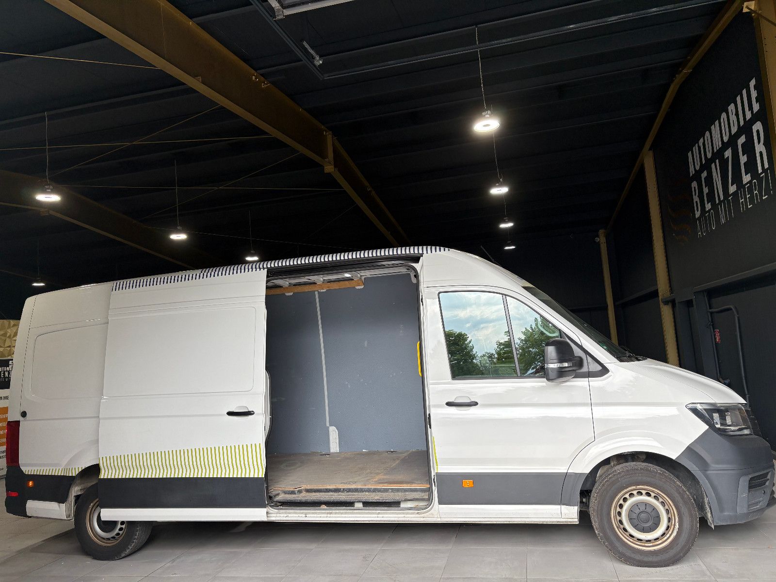 Fahrzeugabbildung Volkswagen CrafterKasten 35 lang Hochdach FWD/AUTOMATIK