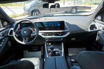 Fahrzeugabbildung BMW XM 653 PS *Night Gold*B&W*NETTO EXPORT