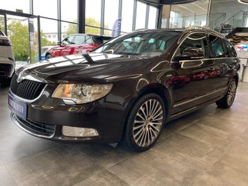 Skoda Superb Combi Laurin & Klement *PANO*NAVI*LEDER*