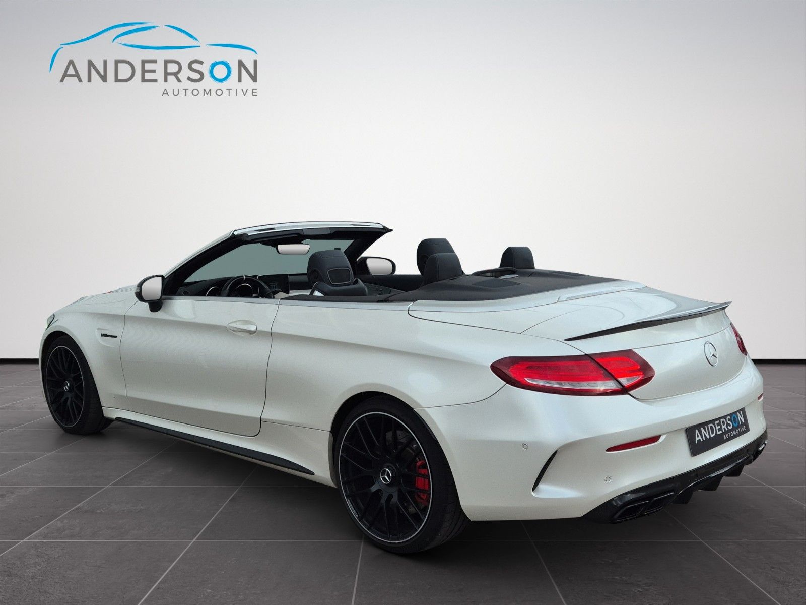 Fahrzeugabbildung Mercedes-Benz C 63S AMG V8 CARBON BURM HUD NIGHT KAM 360°