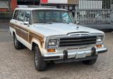 Jeep GRAND Wagoneer 4X4 - Jeep Wagoneer mit Benzin-Antrieb: Geländewagen
