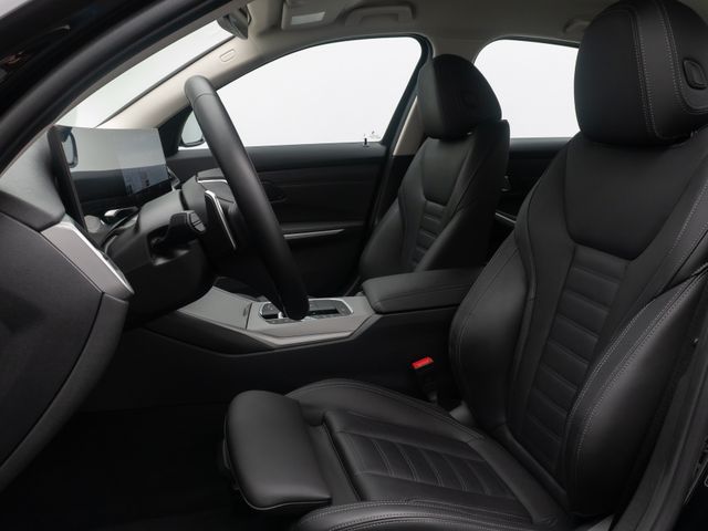 BMW 330, 2022 — 34