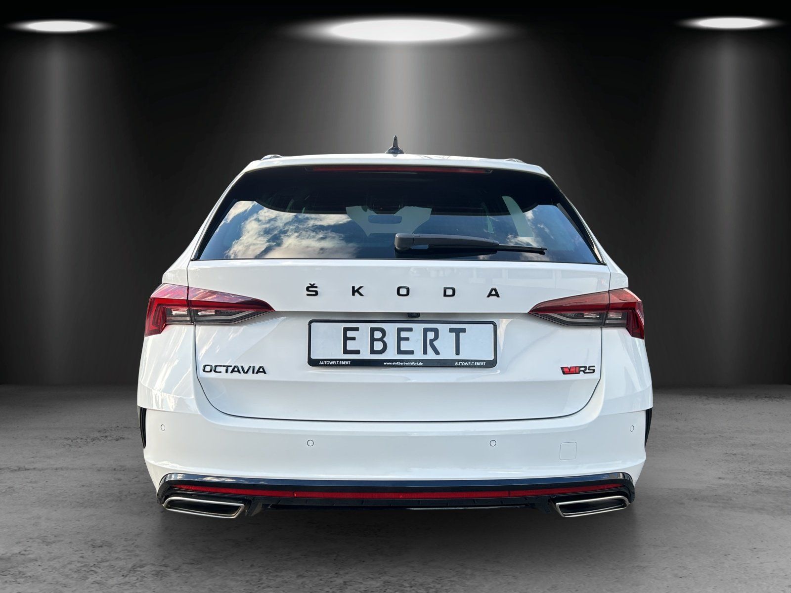 Fahrzeugabbildung SKODA Octavia Combi 2.0 TDI RS+/KAMERA/HUD/ACC/VIRTUAL