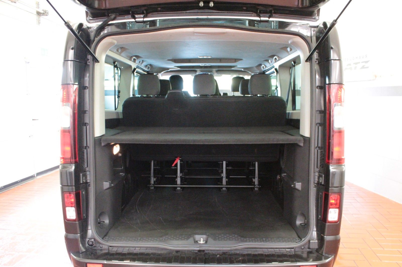 Fahrzeugabbildung Renault Trafic Dci 150 Grdt Evolution *Navi*Klima*