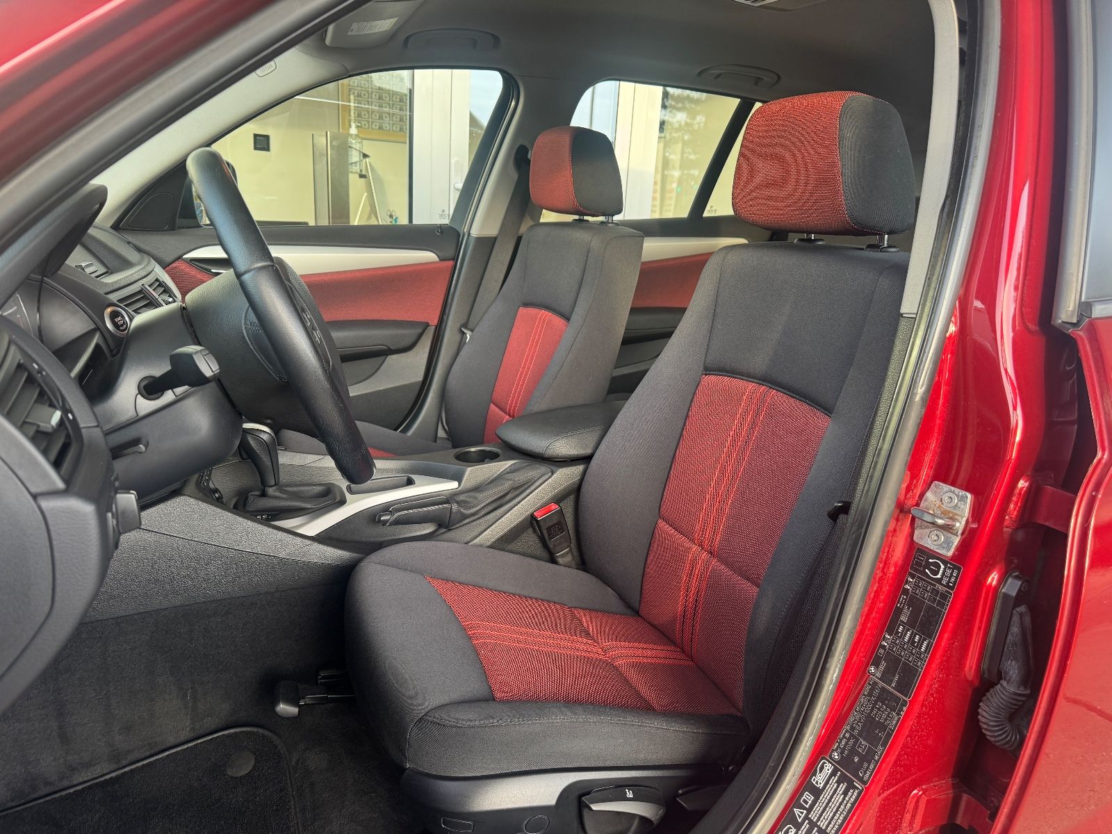 Fahrzeugabbildung BMW X1 20 d xDrive X-line Klima/PDC/Sitzheizung