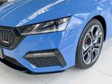 Skoda Octavia Combi 2.0 TDI RS Final Edition DCC, Navi - Skoda Octavia: RS Combi