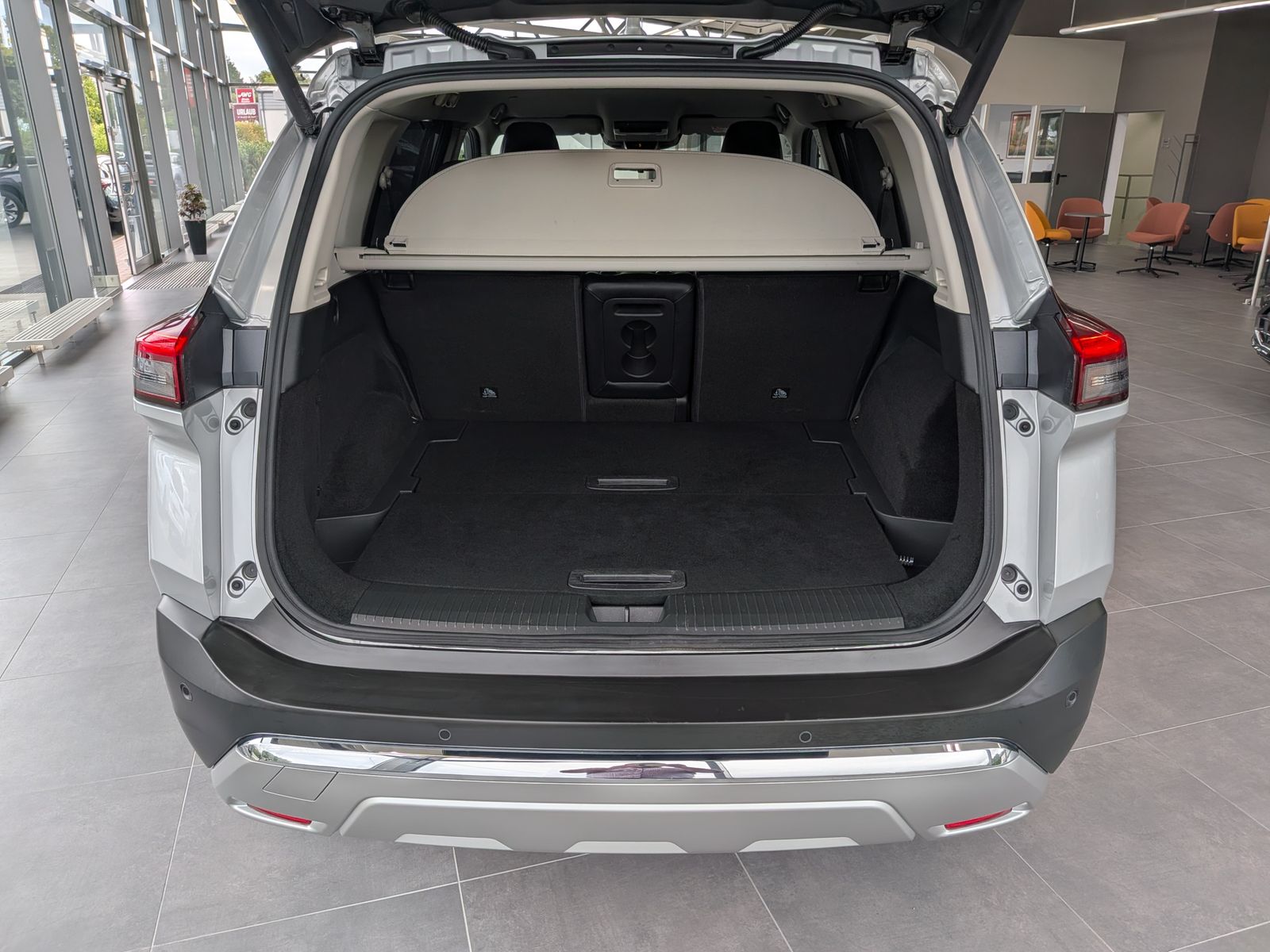 Fahrzeugabbildung Nissan X-Trail 1.5 e-Power e-4 Tekna Bose HUD LED+ 20"