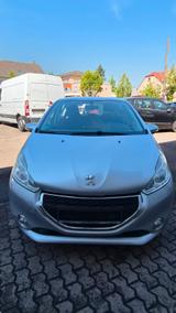 Peugeot 208 Active - Peugeot aus 2014