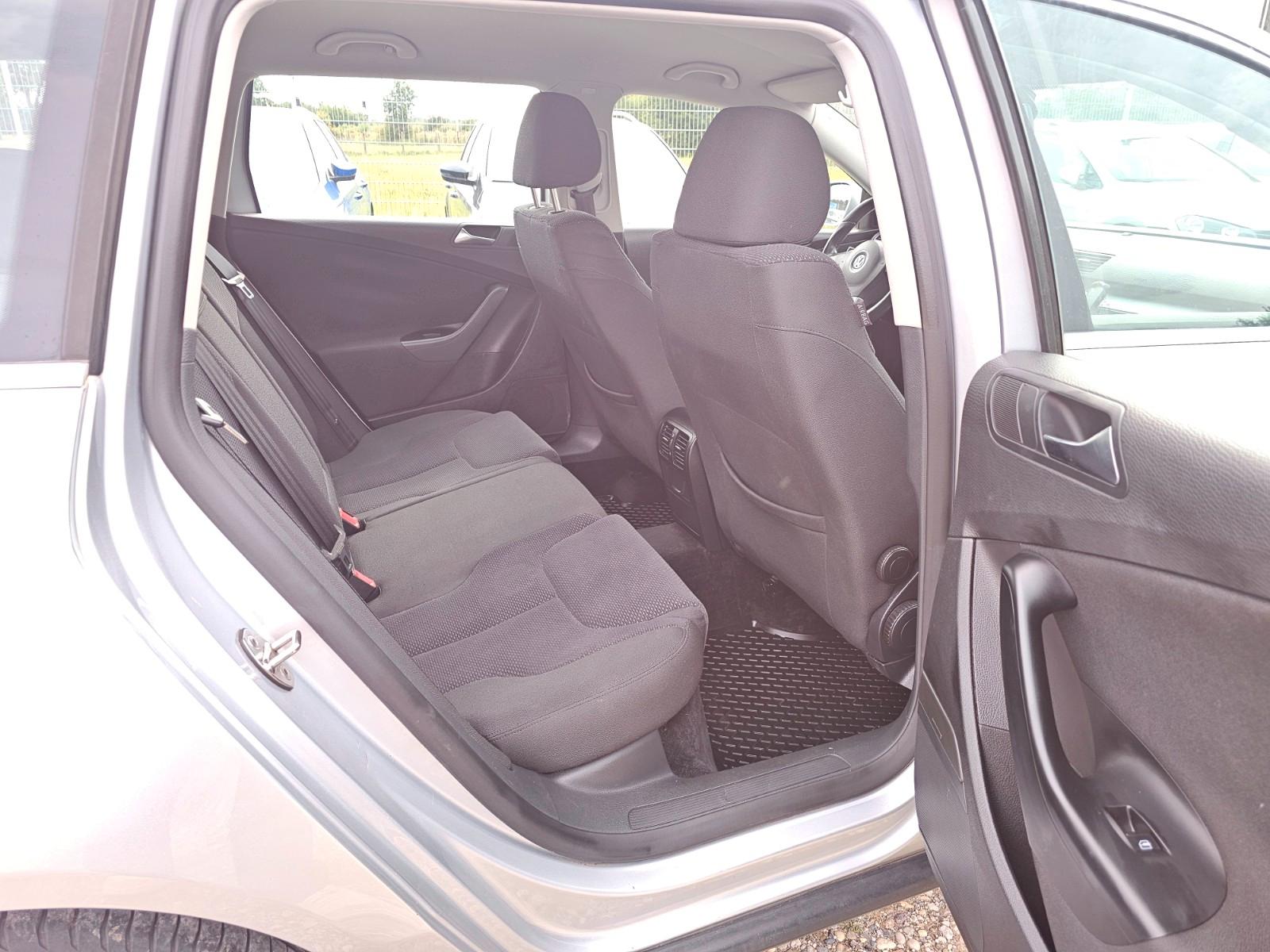 Volkswagen Passat 2010 — photo 18