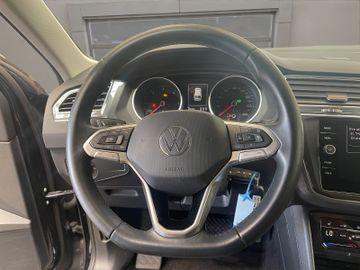 Volkswagen Tiguan - 12
