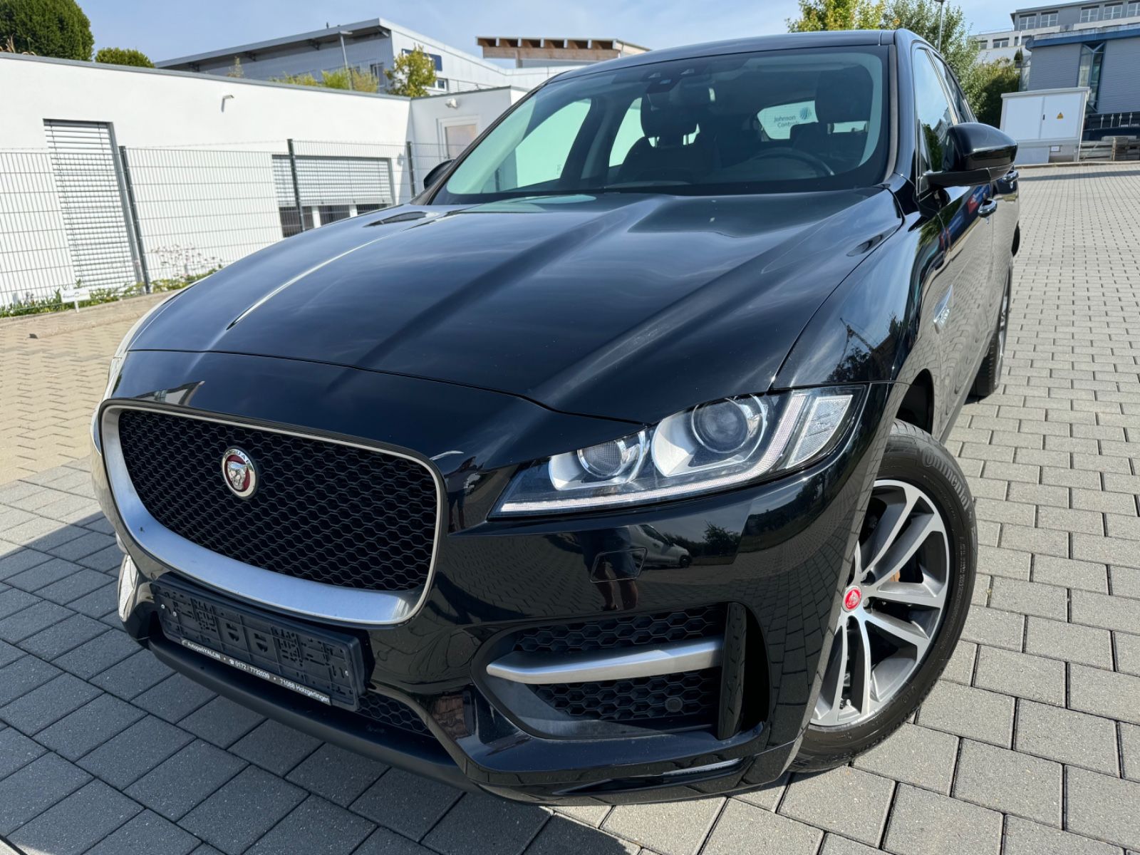 JAGUAR F-Pace