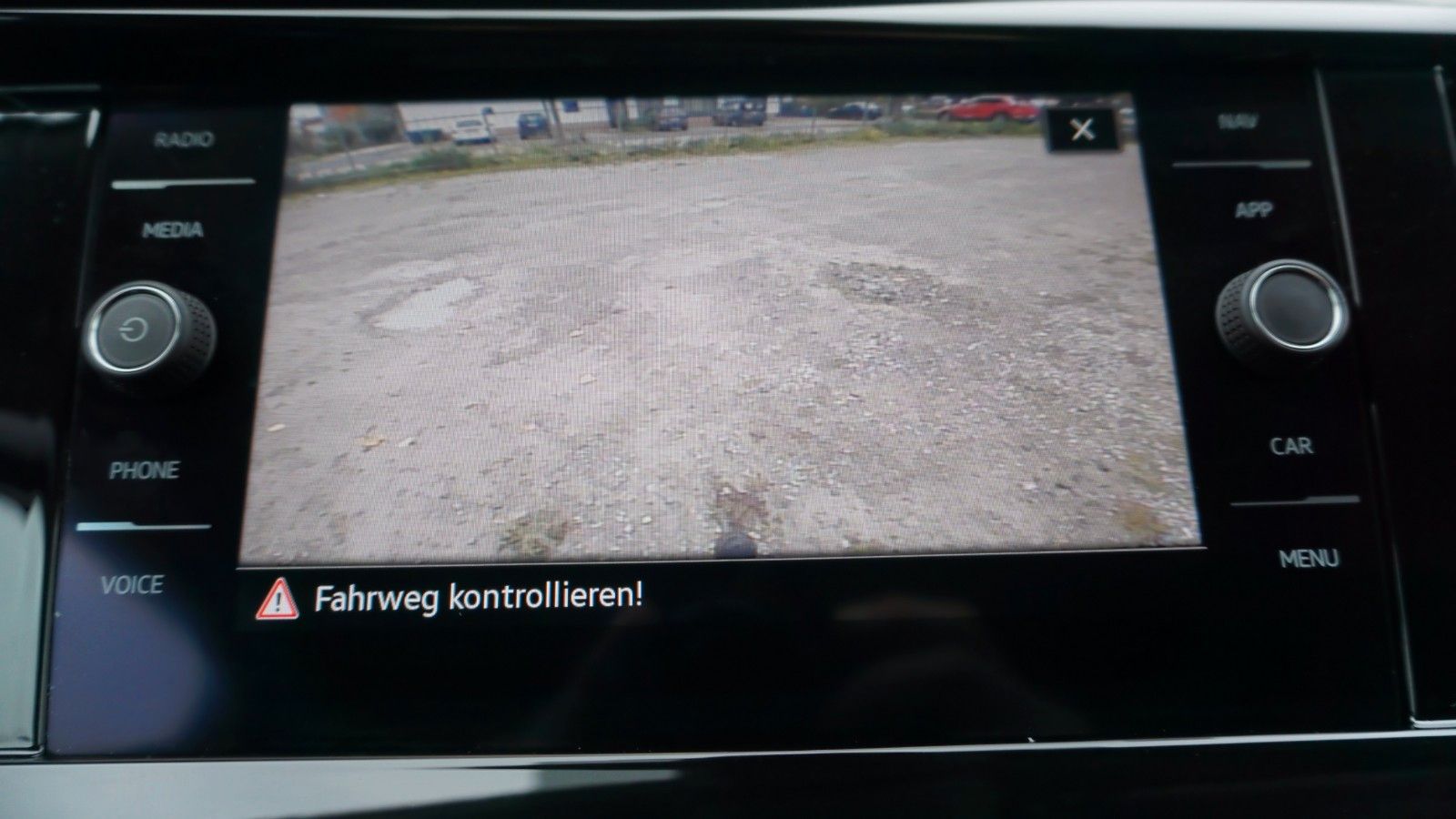 Fahrzeugabbildung Volkswagen T6 Multivan 2.0L TDI DSG Kamera Navi AHK 7 Sitze