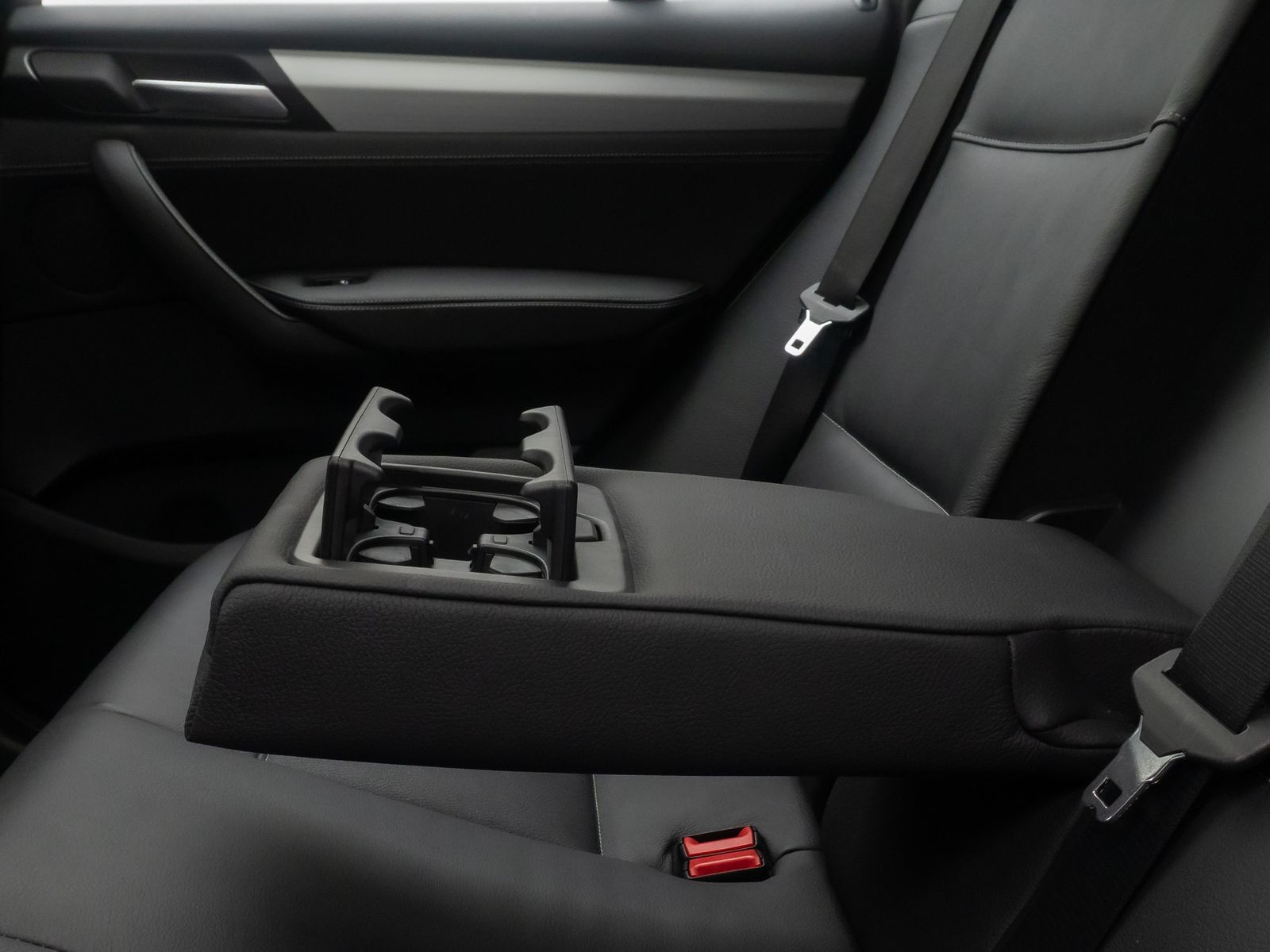 Fahrzeugabbildung BMW X3 xD20d xLine Kamera HiFi Panorama NaviPr Leder